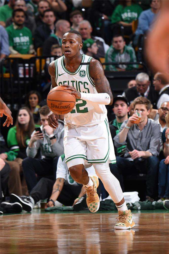 阵容调整中 阵容调整中