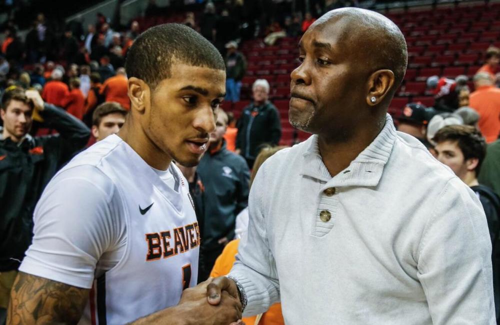 他以优异的 他以优异的